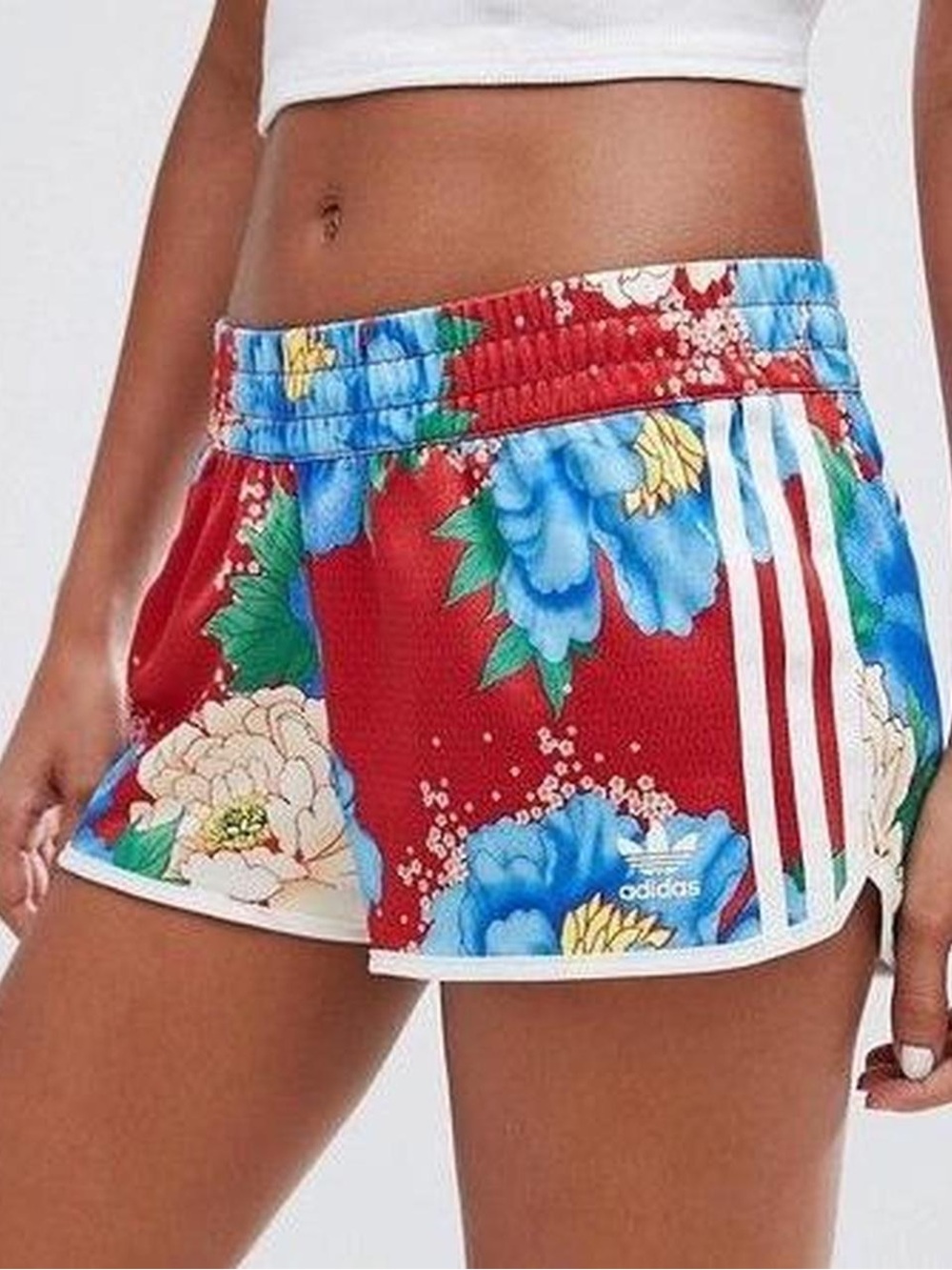 New ADIDAS ORIGINALS X Farm Rio Floral Chita Shorts Size L Sold Out RARE Anthro